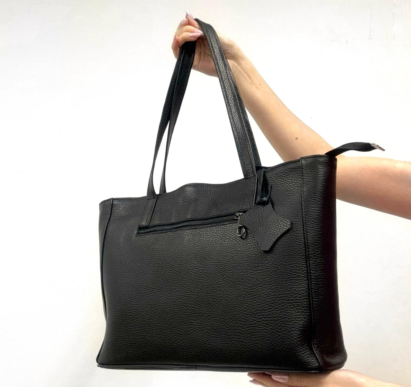 GEANTA AURA NEAGRA + PORTOFEL BARBĂTESC