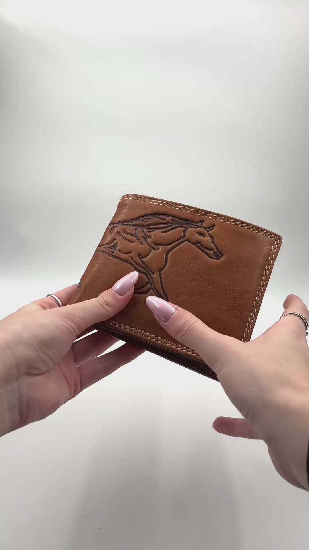 Portofel Belaro Nomad Cal Maro